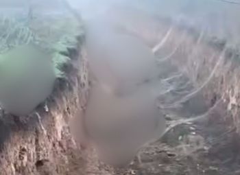 Pokazali straszne nagranie. Rosjanie nie usuwają ciał poległych