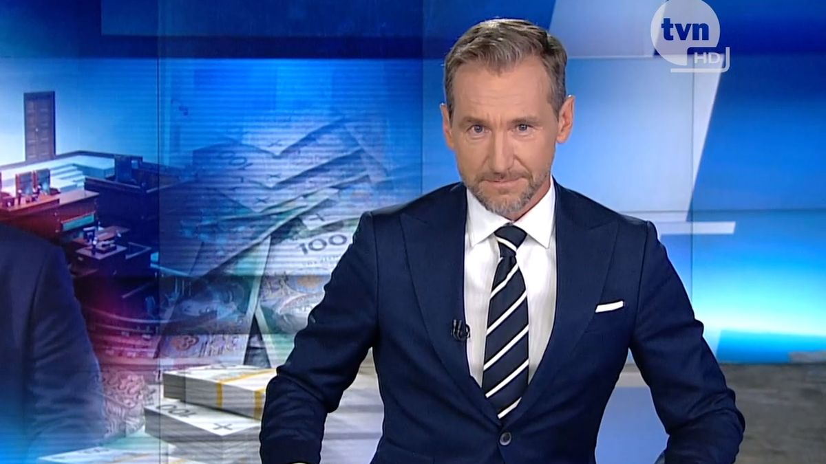 Piotr Kraśko jest jednym z prowadzących "Fakty" TVN