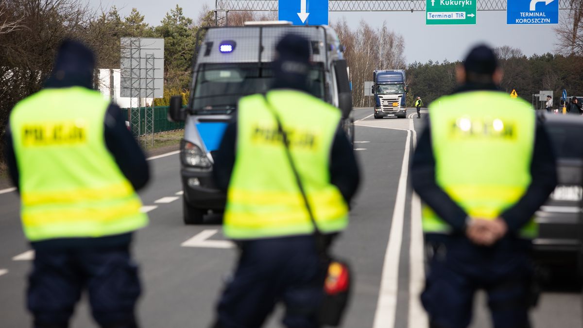 Ruch ciężarówek w kierunku Białorusi od piątku odbywa się tylko przez przejście Kukuryki - Koroszczyn