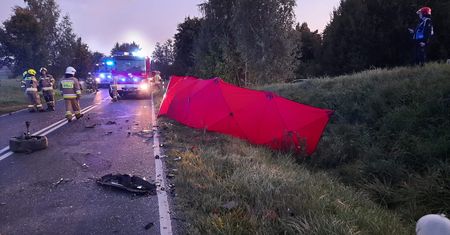Adwokatowi od wypowiedzi o "trumnie na kółkach" grozi 8 lat więzienia