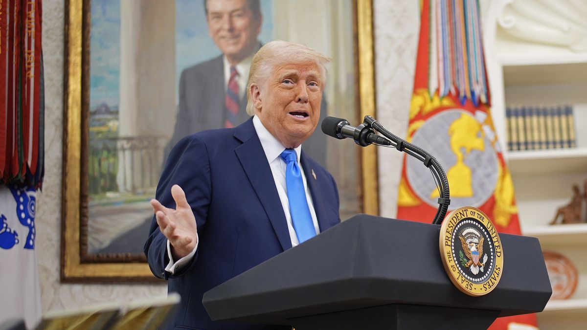 WASHINGTON, DC - MARCH 28: U.S. President Donald Trump announces that his administration has reached a deal with elite law firm Skadden, Arps, Slate, Meagher & Flom during a swearing-in ceremony in the Oval Office at the White House on March 28, 2025 in Washington, DC. Trump hosted the swearing in of his former personal attorney and White House Presidential counselor Alina Habba as interim U.S. Attorney in New Jersey. (Photo by Andrew Harnik/Getty Images)