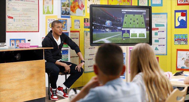 Nowy program rozrywkowy „Nasza Klasa” jesienią w Czwórce