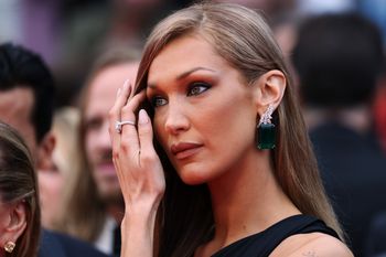 "15 lat niewidzialnego cierpienia". Bella Hadid mierzy się z chorobą