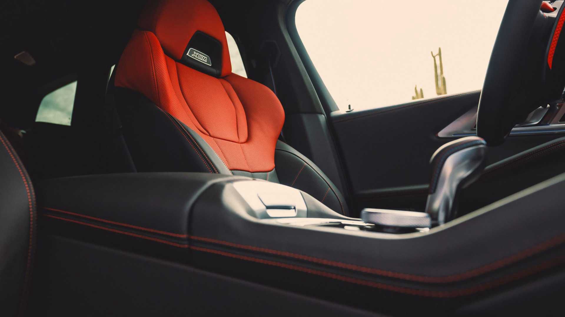 BMW XM Label Red
