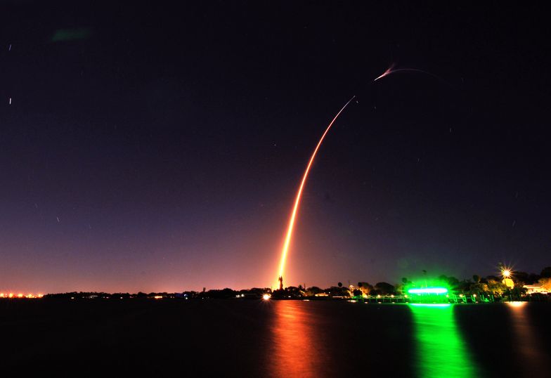 Rakieta Elona Muska uderzy w Księżyc. Poznaliśmy datę