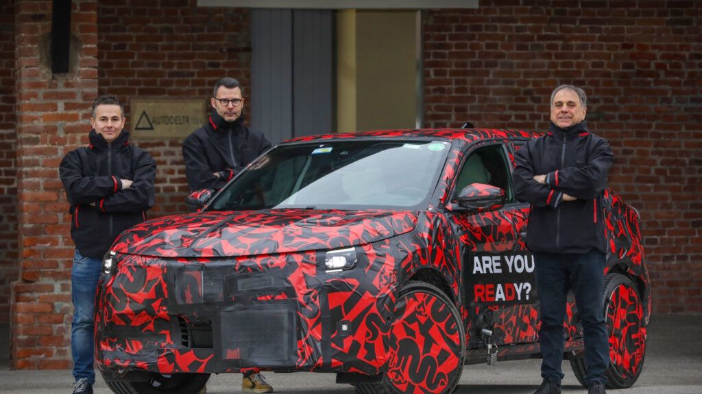 Alfa Romeo Milano w kamuflażu