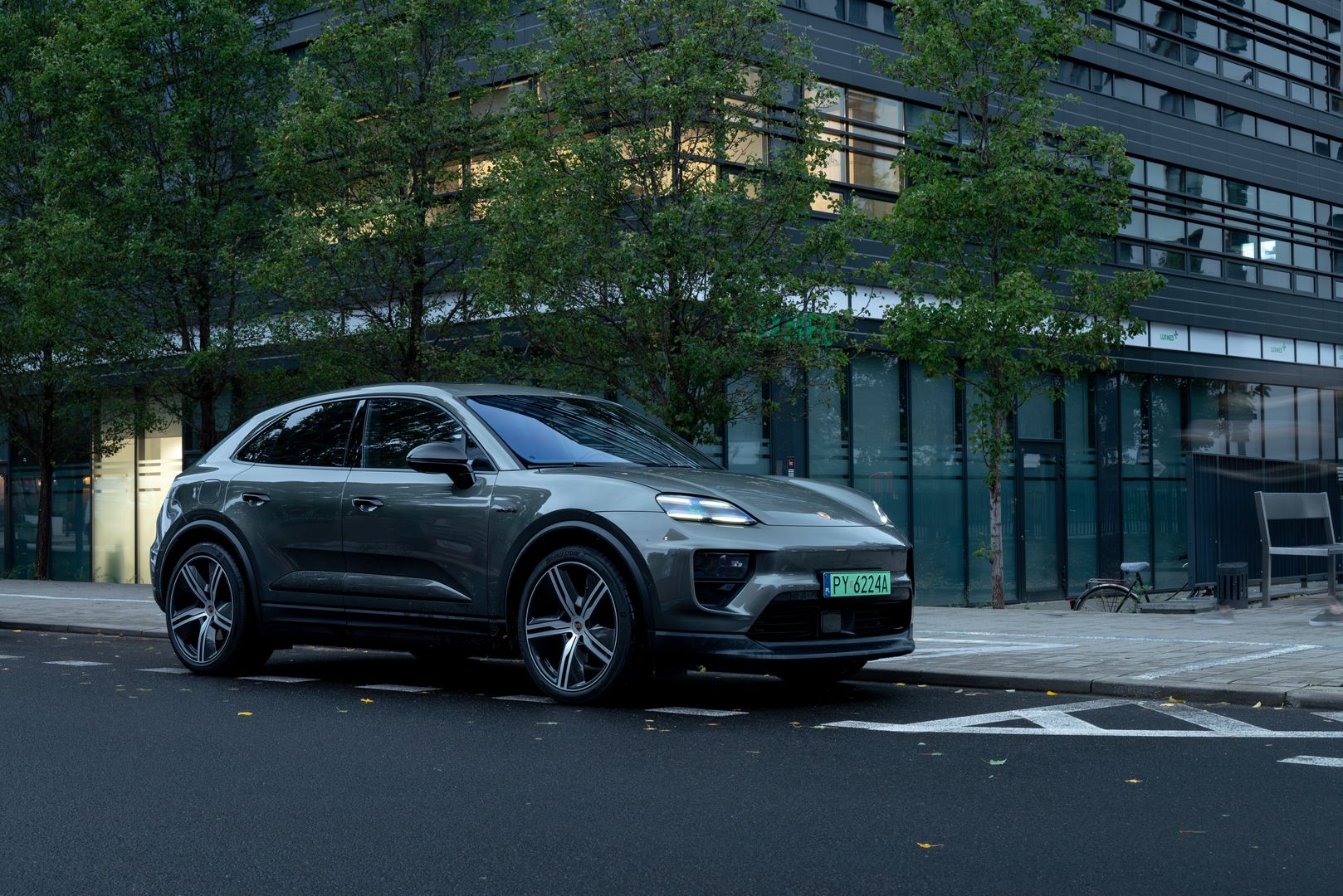 Porsche Macan 4 EV