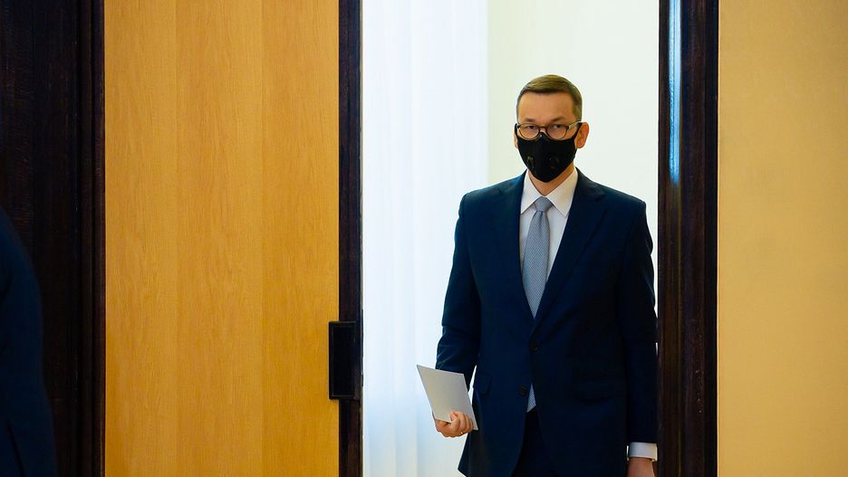 Premier Morawiecki z wizytą w Złotokłosie. Odwiedził zakład Ekspozycja Servis