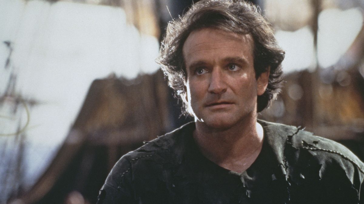 American actor Robin Williams on the set of Spielberg's film Hook, on 1 January 1991 in Los Angeles. (Photo by Murray Close/Sygma/Sygma via Getty Images)