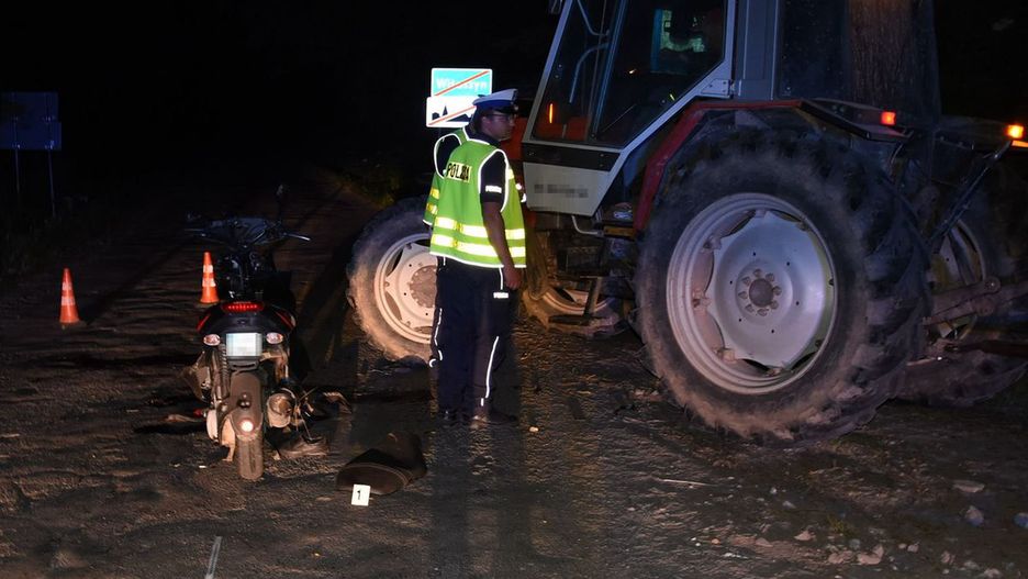 Pijany wjechał skuterem w ciągnik