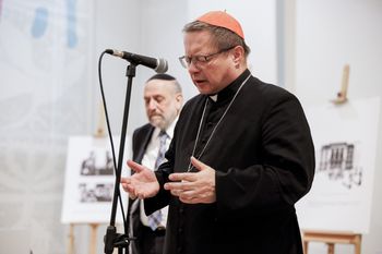 Metropolita lubelski i rektor KUL bronią kardynała Grzegorza Rysia