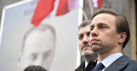 Znany polityk zawalczy w ringu? Zamieścił wymowny wpis