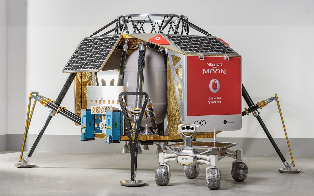 Lądownik Alina z łazikiem Audi: na pokładzie będzie miejsce dla dwóch takich (źródło: PTScientists)