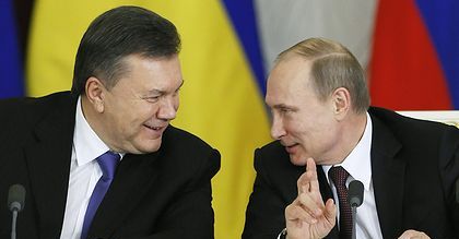 Rosja pożyczy Ukrainie 15 mld dolarów i obniży ceny gazu