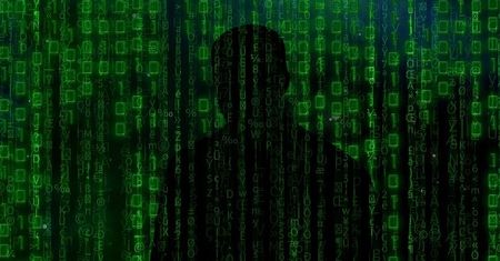Min. Macierewicz buduje cyberarmię