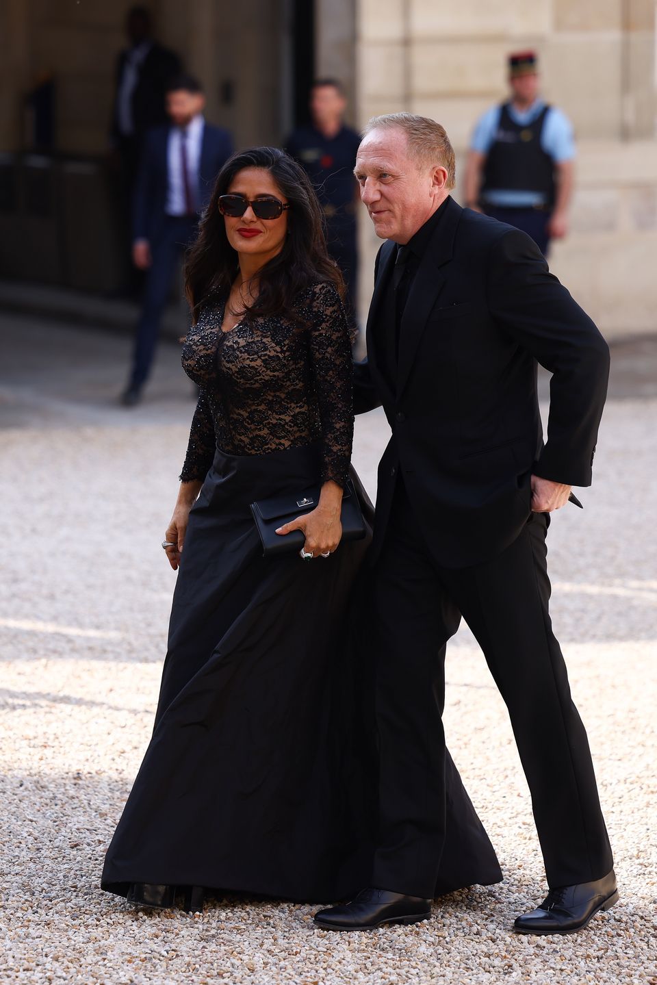 Salma Hayek i Francois-Henri Pinault przybyli na uroczystą kolację do Pałacu Elizejskiego