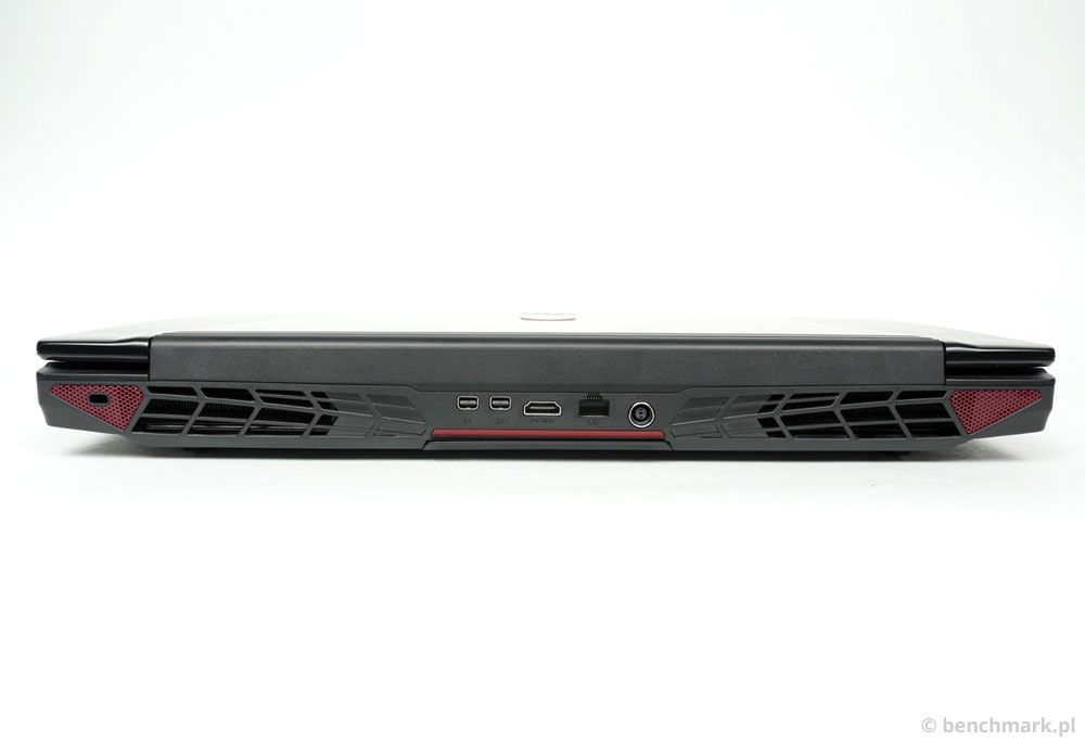 MSI GT72 2QE Dominator Pro tył
