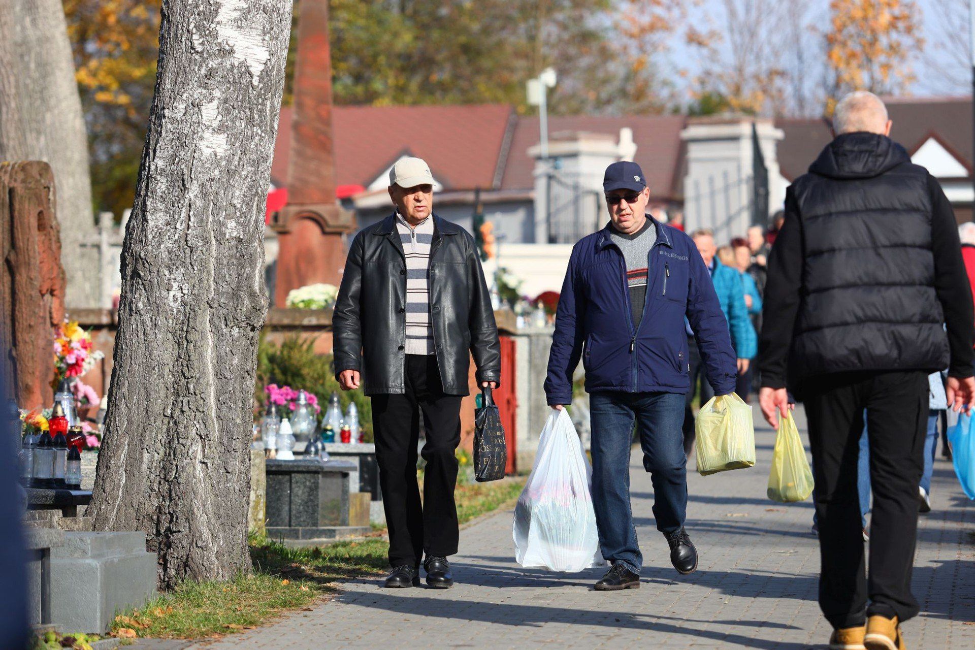 Zobaczcie zdjęcia z Cmentarza Nowego w Zaduszki.