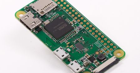Raspberry Pi W Zero - nowa płytka za 10 dolarów