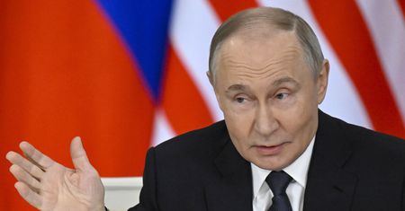 Rosyjska delegacja w Stambule. Putina brak