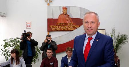 Czerwona strefa. Nowy Sącz ma dosyć obostrzeń. "Sensowność takiego postępowania stoi pod znakiem zapytania"