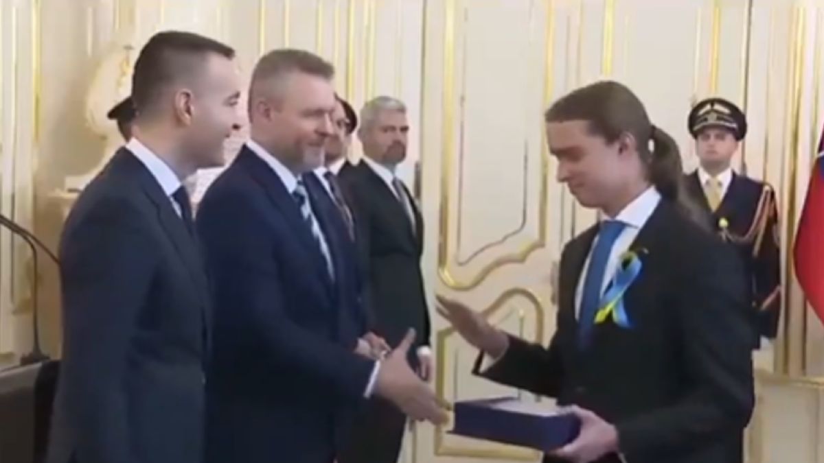 Simon Omanik nie podał ręki prezydentowi Peterowi Pellegriniemu