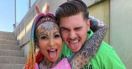 Adrianna z "Królowych życia" pokazała, jak może wyglądać jej DZIECKO z młodszym o 30 lat partnerem! "Robić, czy nie robić?" (FOTO)
