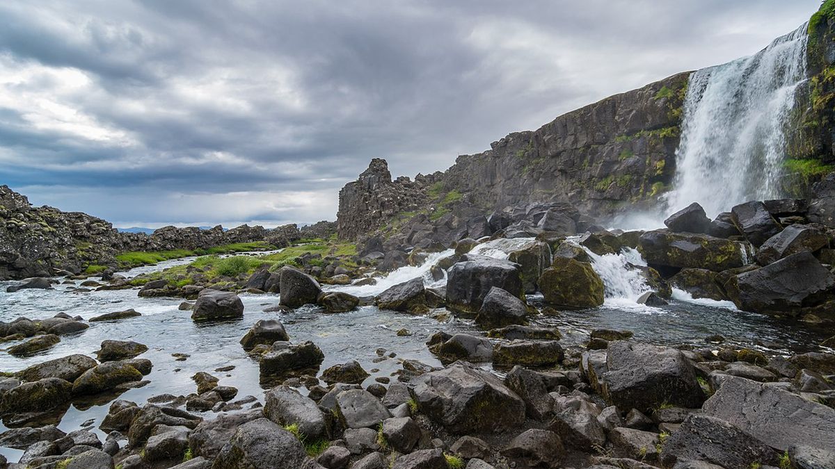 Wodospad Öxarárfoss na Islandii (zdj. ilustracyjne)