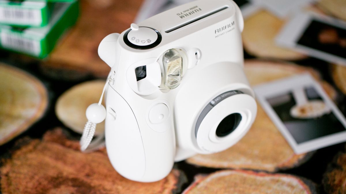 Fujifilm instax mini 7s - ogromna frajda za 200 zł [wideorecenzja] 1