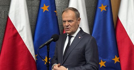 Tusk pokazuje żądania Europy. "Ktoś musi wreszcie powiedzieć"