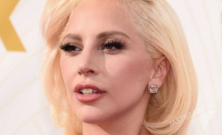 Odchudzona Lady Gaga na Emmy 2015 [zdjęcia]