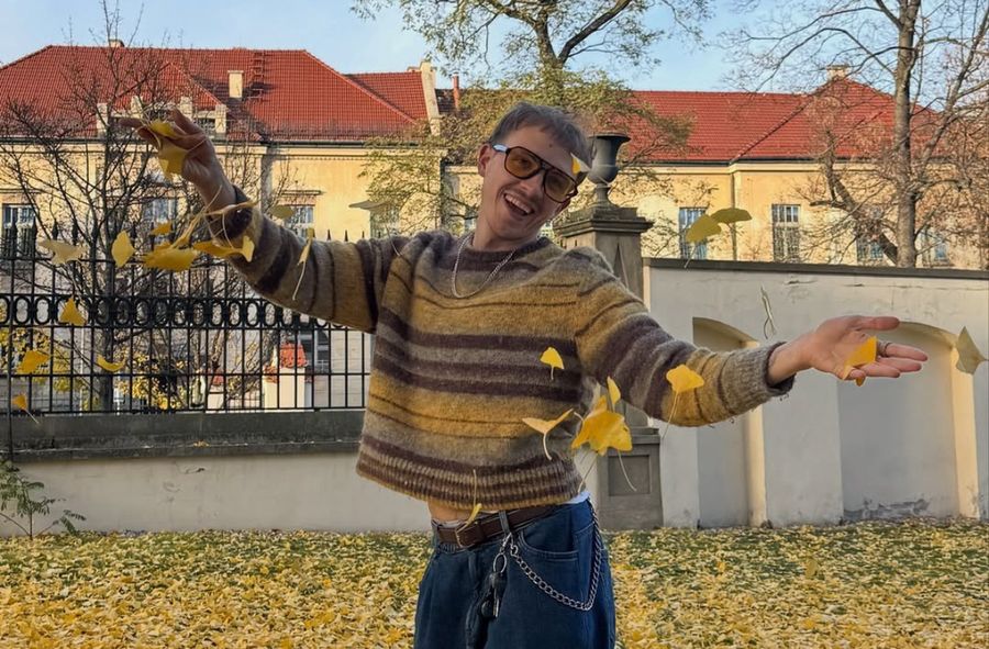 Świeży prosi widzów o lajki pod reklamą. Piekło influencerów 