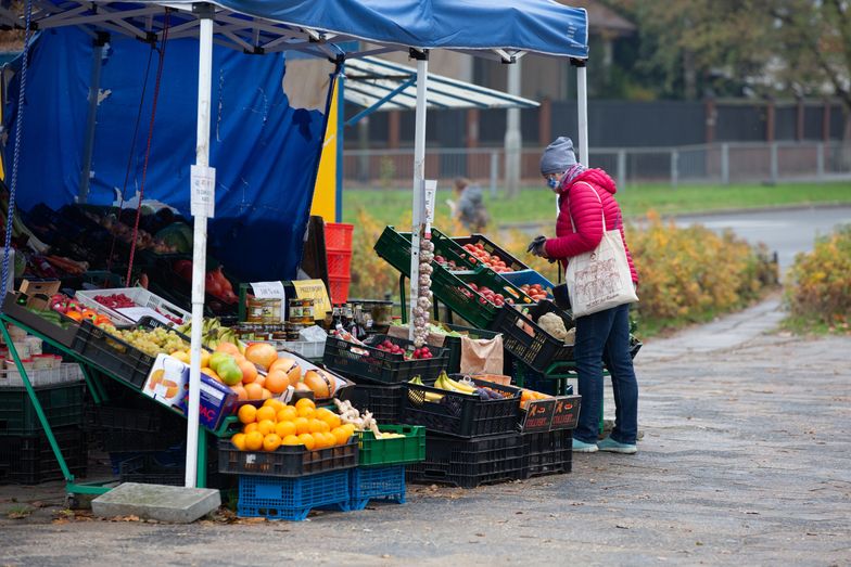 zakupy bazar ceny warzywa owoce warzywniak inflacja 