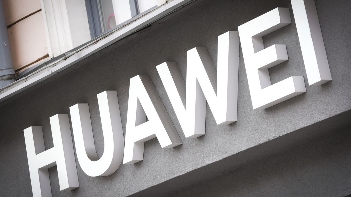 Google ostrzega właścicieli smartfonów Huawei /fot. Jaap Arriens/Sipa USA/East News