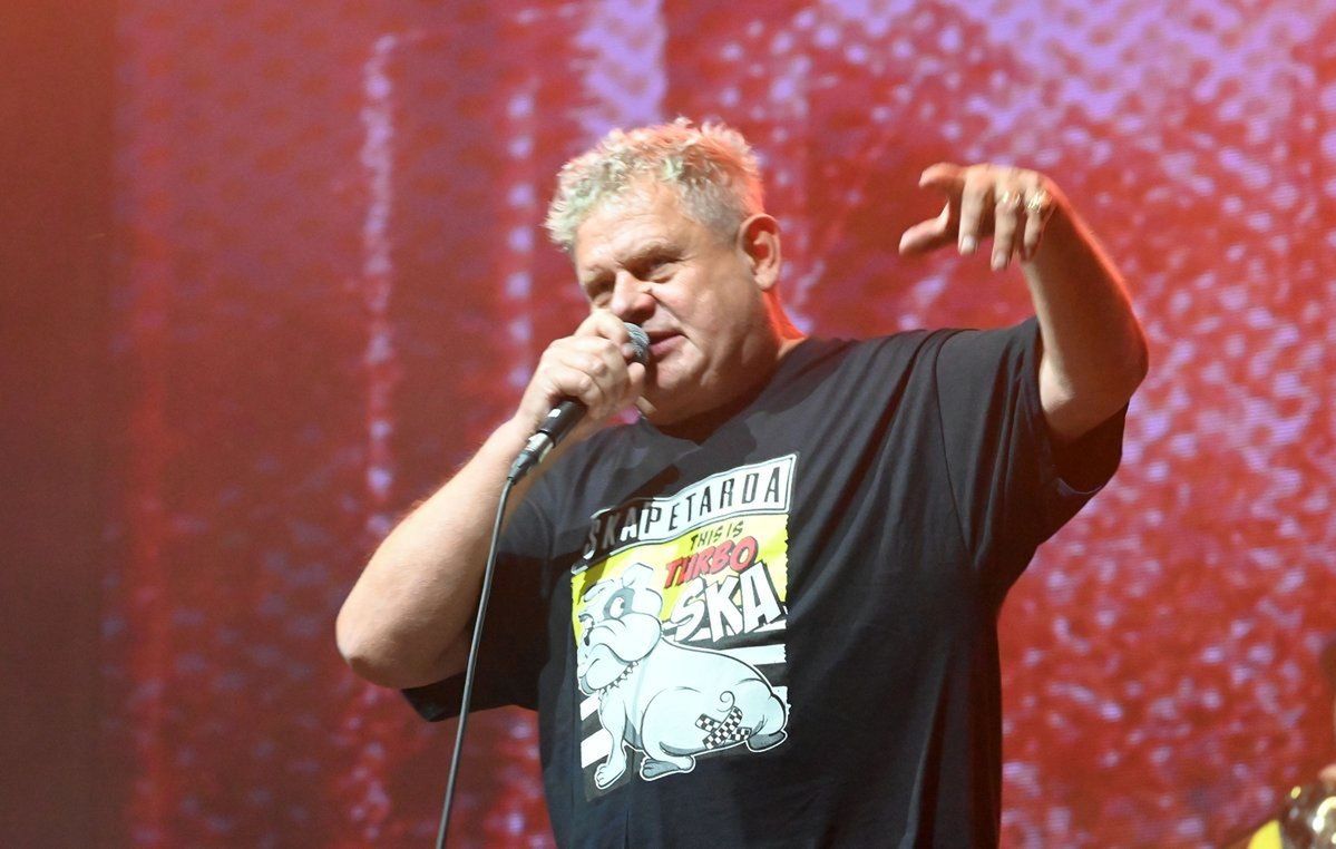 Stalowa Wola: Kazik Staszewski z zespołem "Kult". Dał czadu na błoniach nad Sanem
