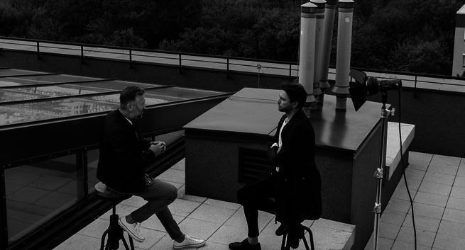 „Fabuluuz” - nowy program Oliviera Janiaka w TVN Fabuła