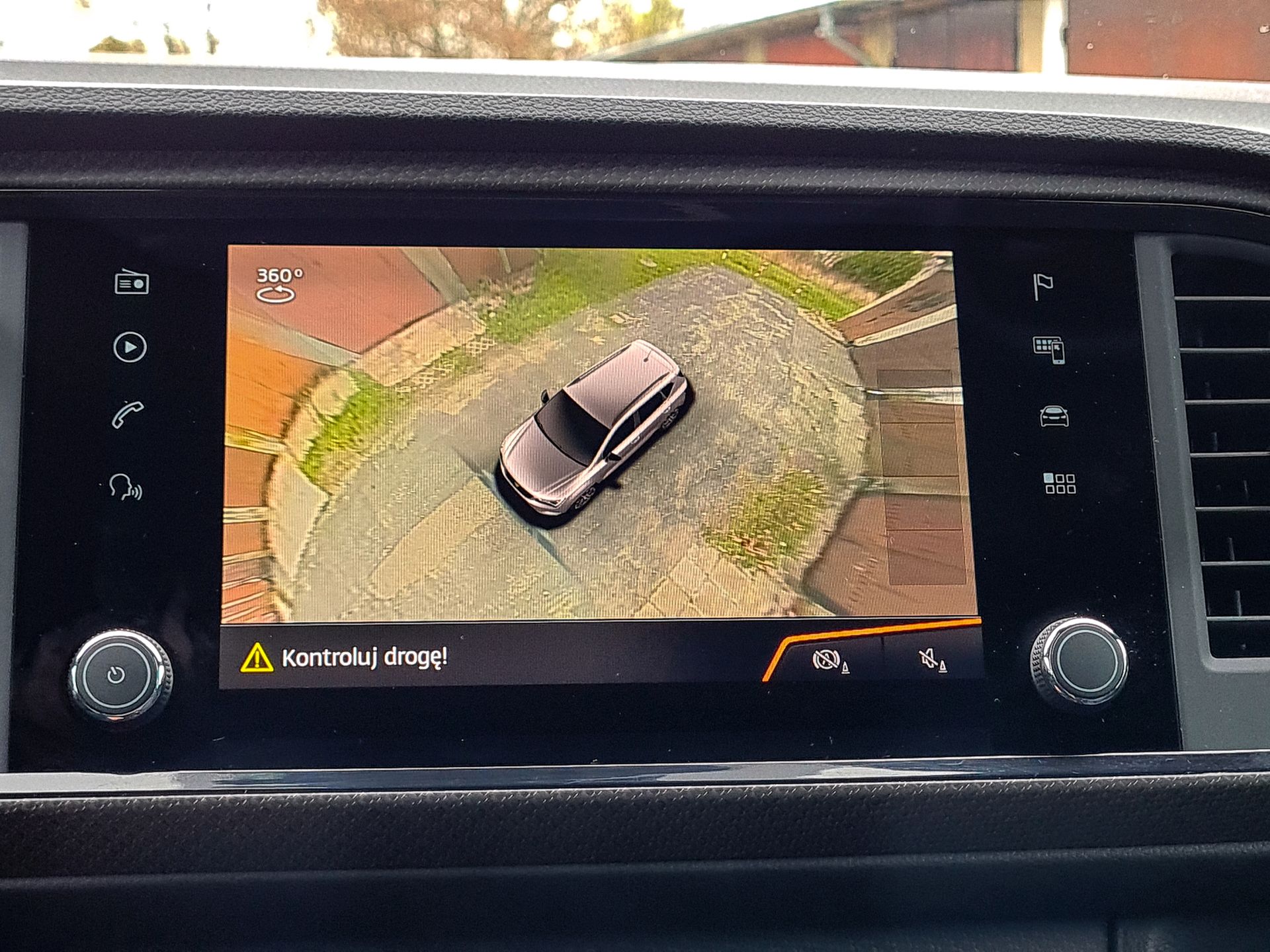 Cupra Ateca Limited Edition: Kamera 360 stopni z 3D, monitor jazdy i profile 7