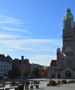 Mają dość "betonozy" w centrum miasta. Zerwą płyty i kostki z rynku