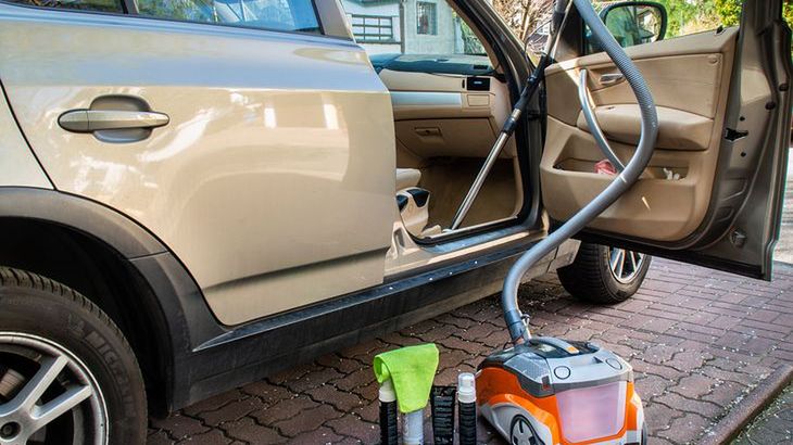 Wyczyszczenie auta to ważny element przygotowania do sprzedaży