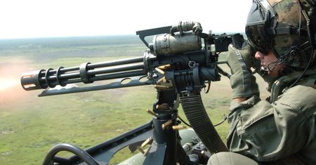 Minigun – karabin maszynowy M134. 6 tys. strzałów na minutę
