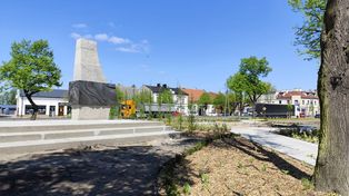 Centrum Opatówka zmienia się. Jest nowa nawierzchnia, zieleń i pojawi się też fontanna