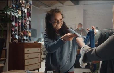 W świątecznej kampanii Visa promuje płatności bezgotówkowe