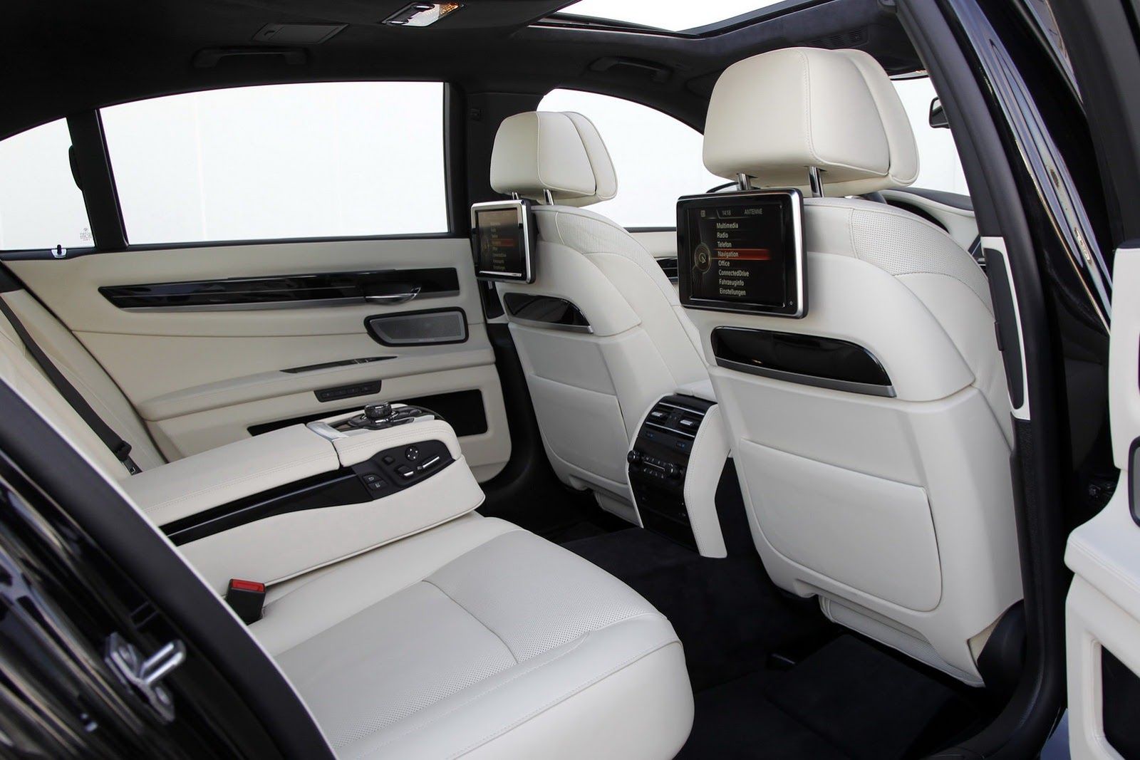 BMW Serii 7 V12