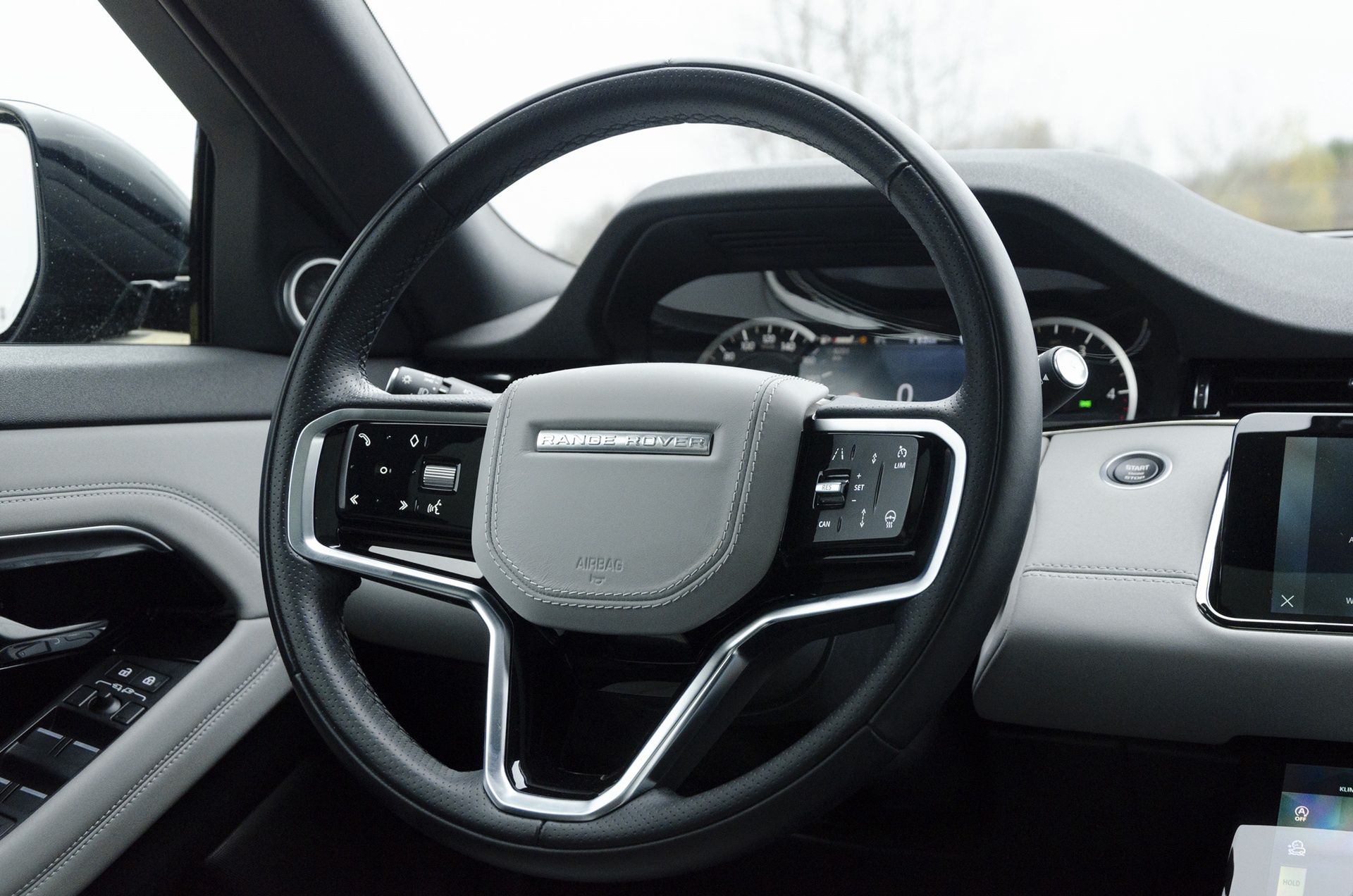 Alfa Romeo Tonale vs. Range Rover Evoque