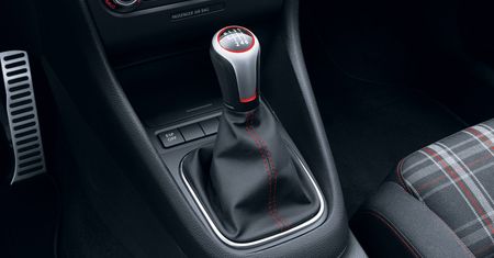 Volkswagen nie zrezygnuje z manualnych skrzyń biegów tak długo, jak będzie na nie popyt