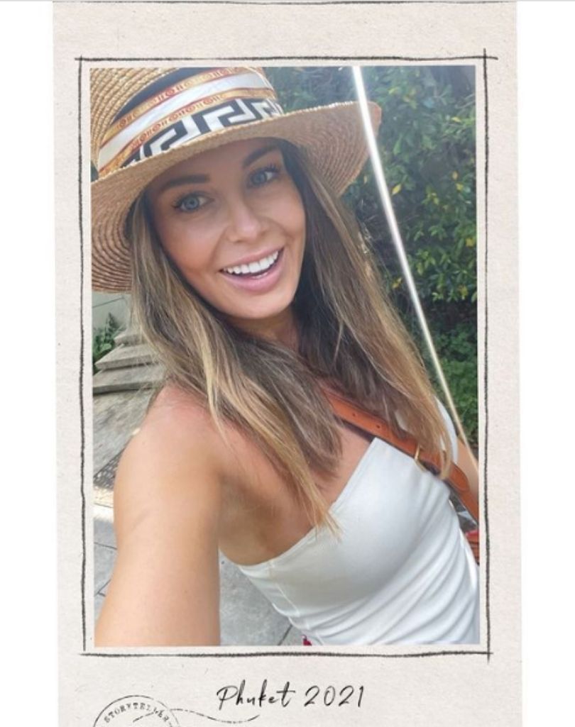Małgorzata Rozenek zaczepia fanów, pozując z bikini