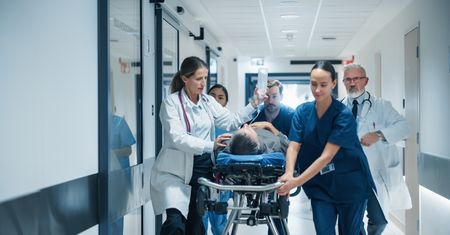 Wirus Nipah może prowadzić do zapalenia mózgu. Tak zmniejszysz ryzyko