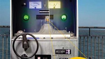 Mechaniczny Lunar Lander 1