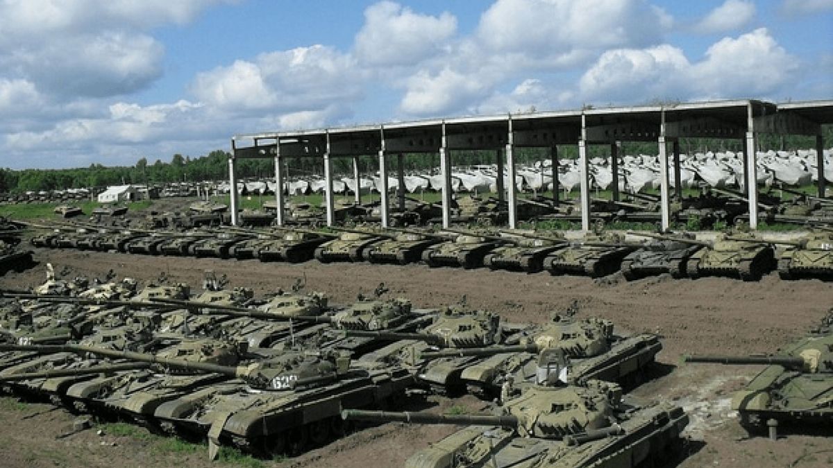 T-64 i T-72 w bazie w Krasnojarsku w Rosji