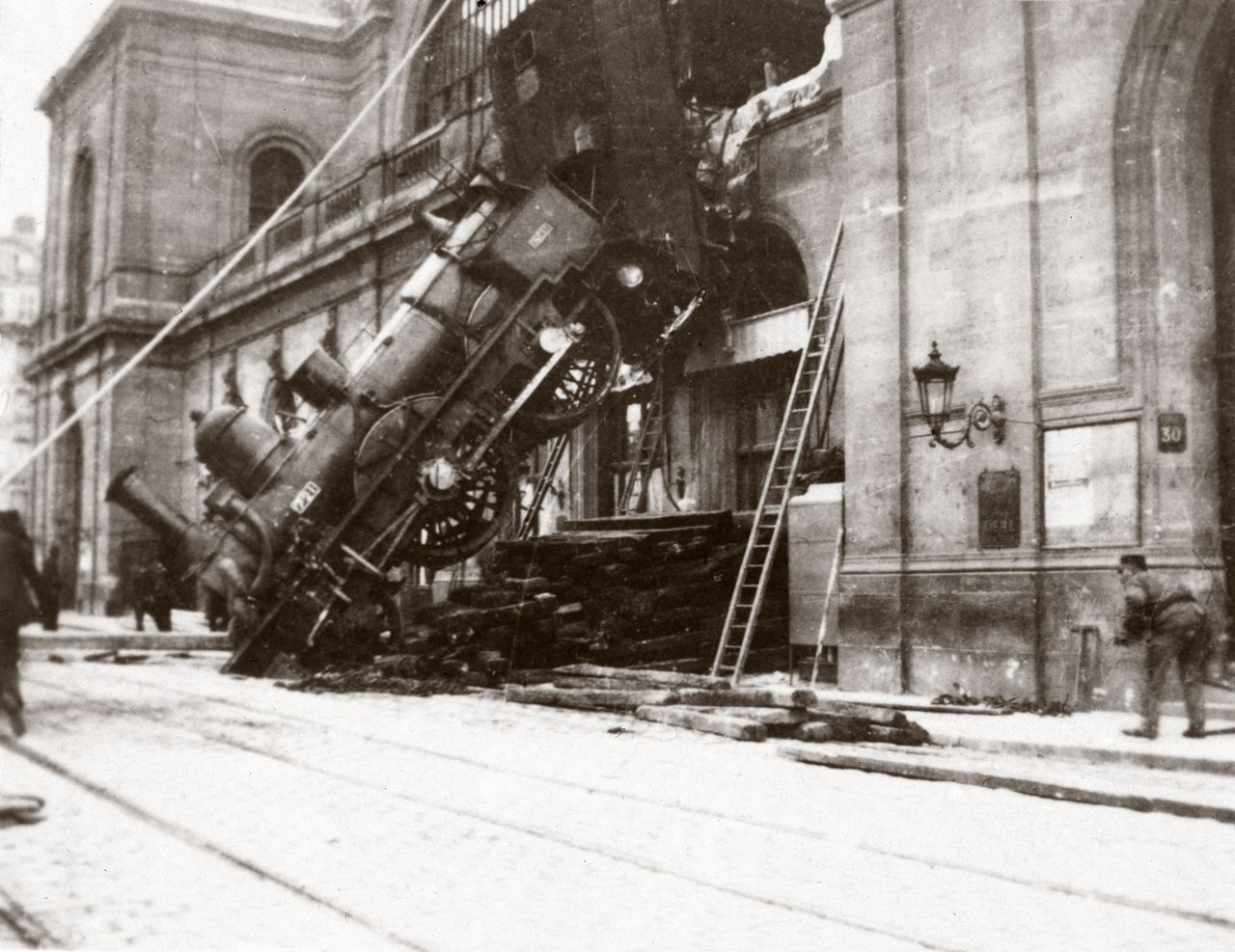 Wypadek na stacji w Paryżu